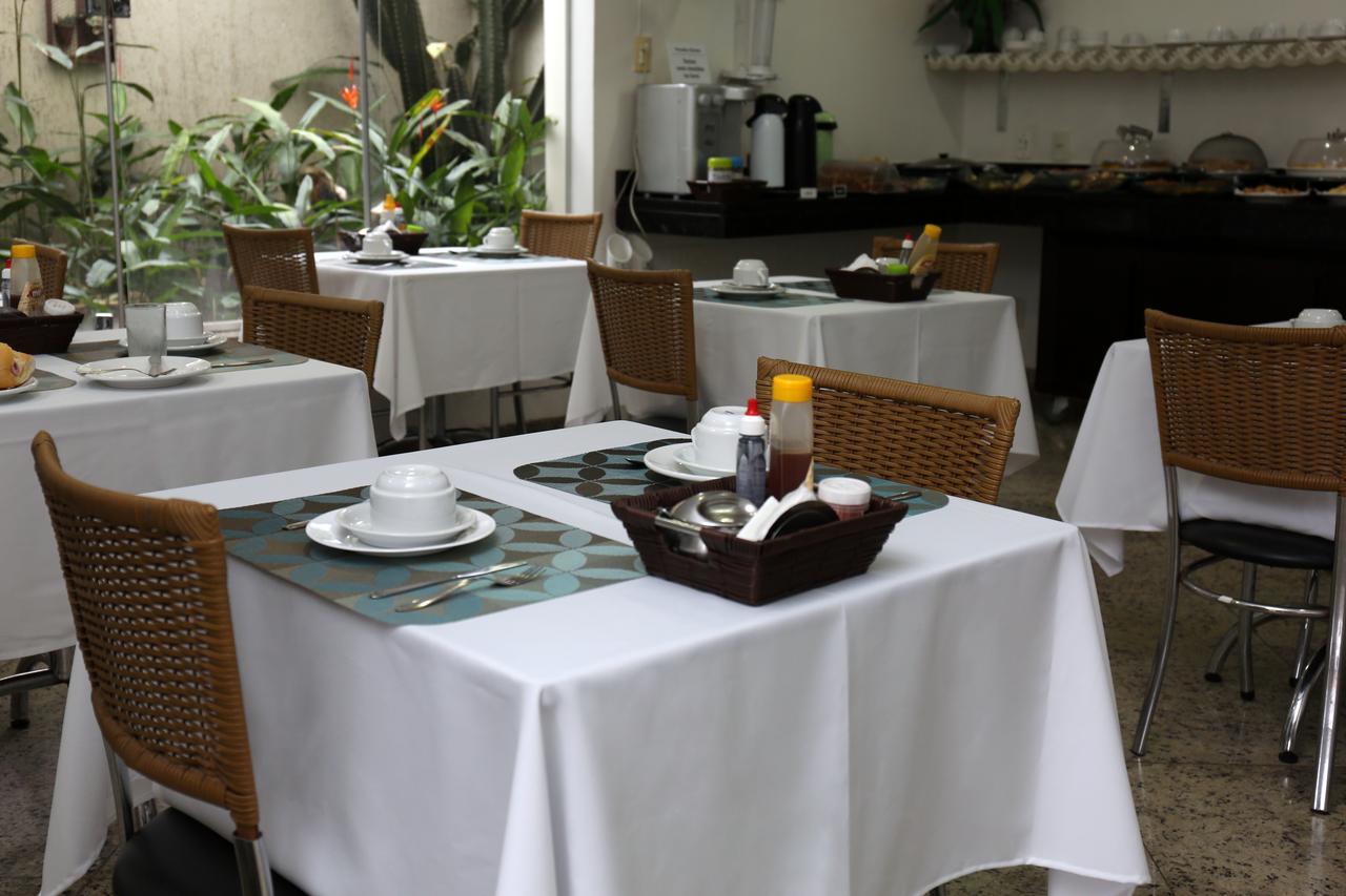 Licia Hotel Joao Pinheiro Экстерьер фото