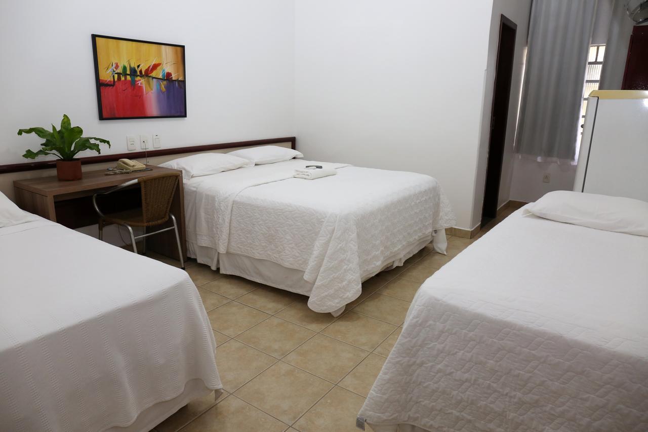 Licia Hotel Joao Pinheiro Экстерьер фото